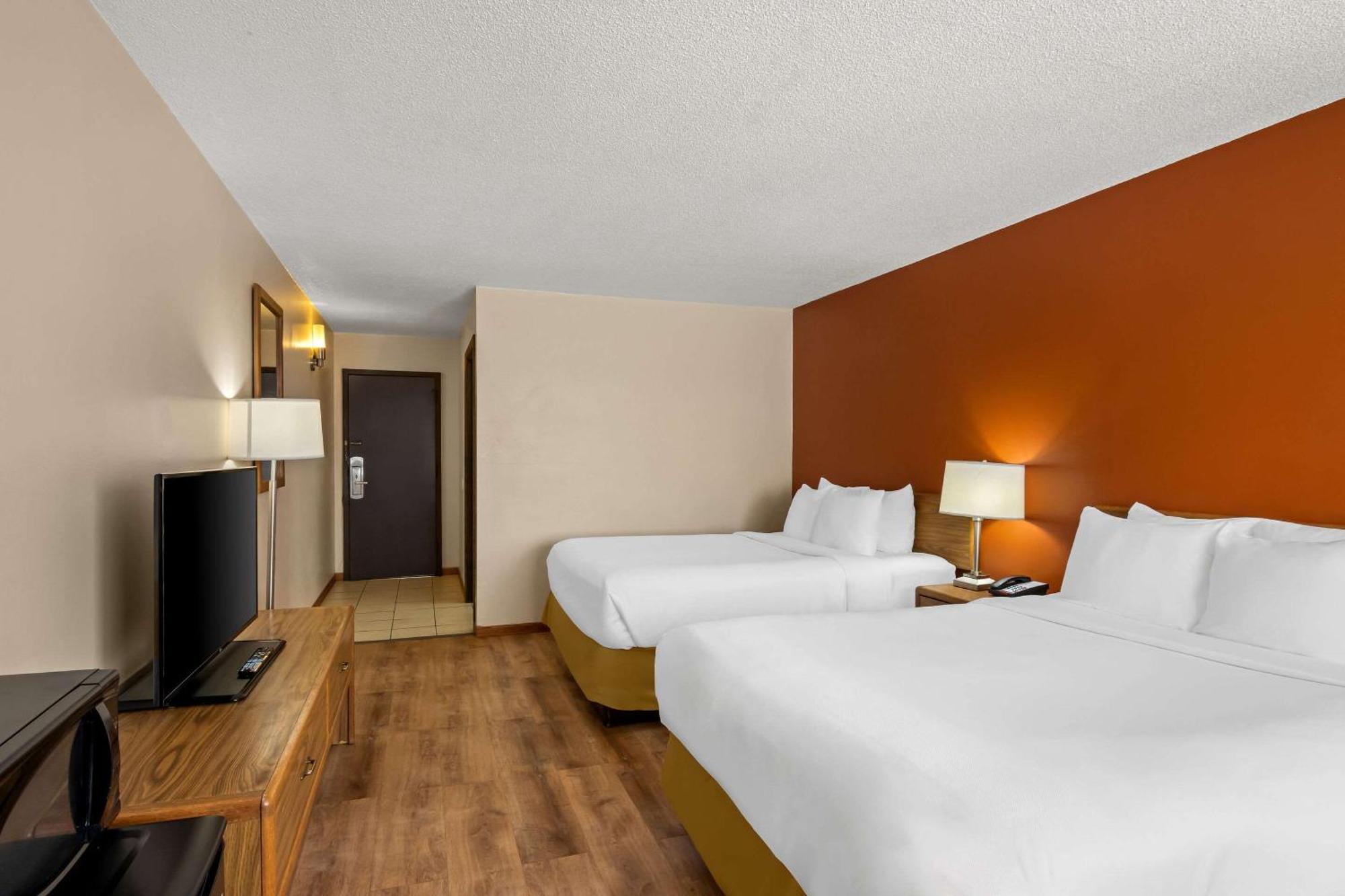 Econo Lodge מניסטי מראה חיצוני תמונה