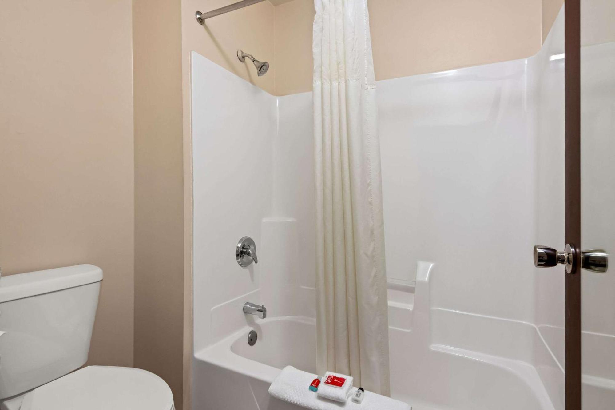 Econo Lodge מניסטי מראה חיצוני תמונה