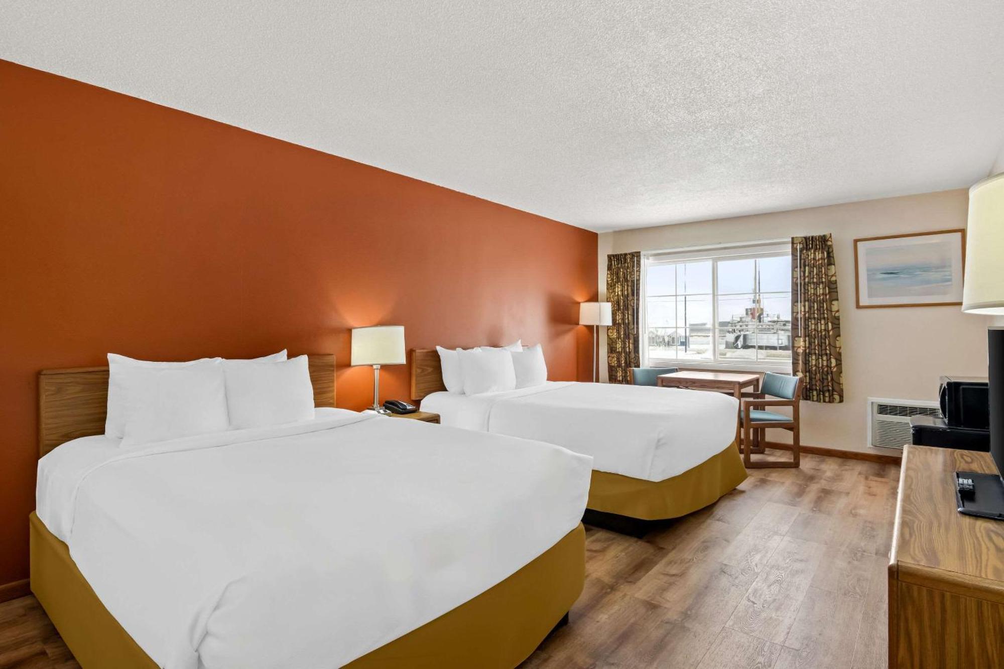 Econo Lodge מניסטי מראה חיצוני תמונה